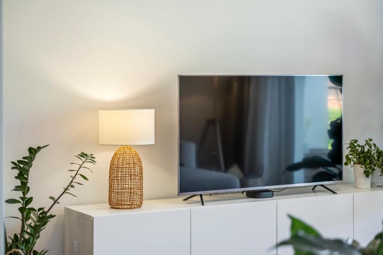Ficcus Home Caniço Екстериор снимка